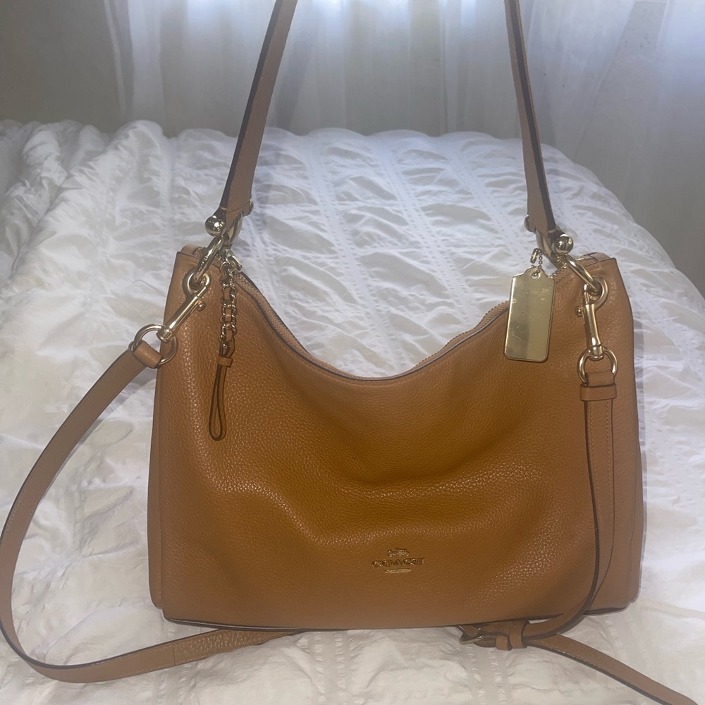 USED! Coach Peanut Color Shoulder Handbag - Picture 3 of 4